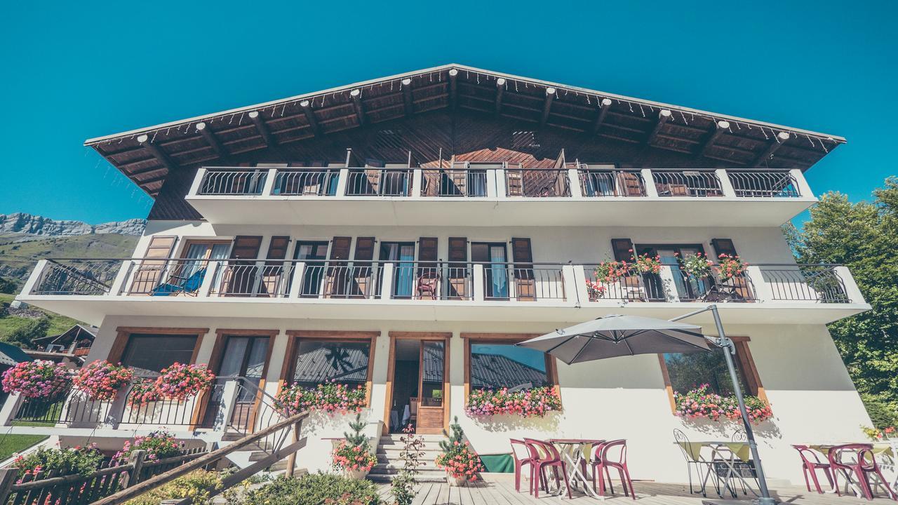 Hotel Flor'Alpes La Giettaz Exterior photo